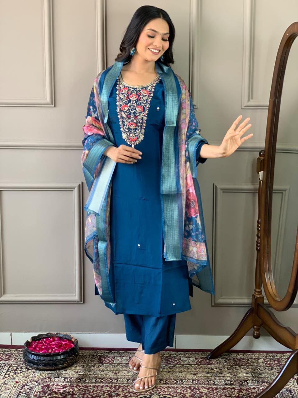 Women Embroidered Chanderi SILK kurta set