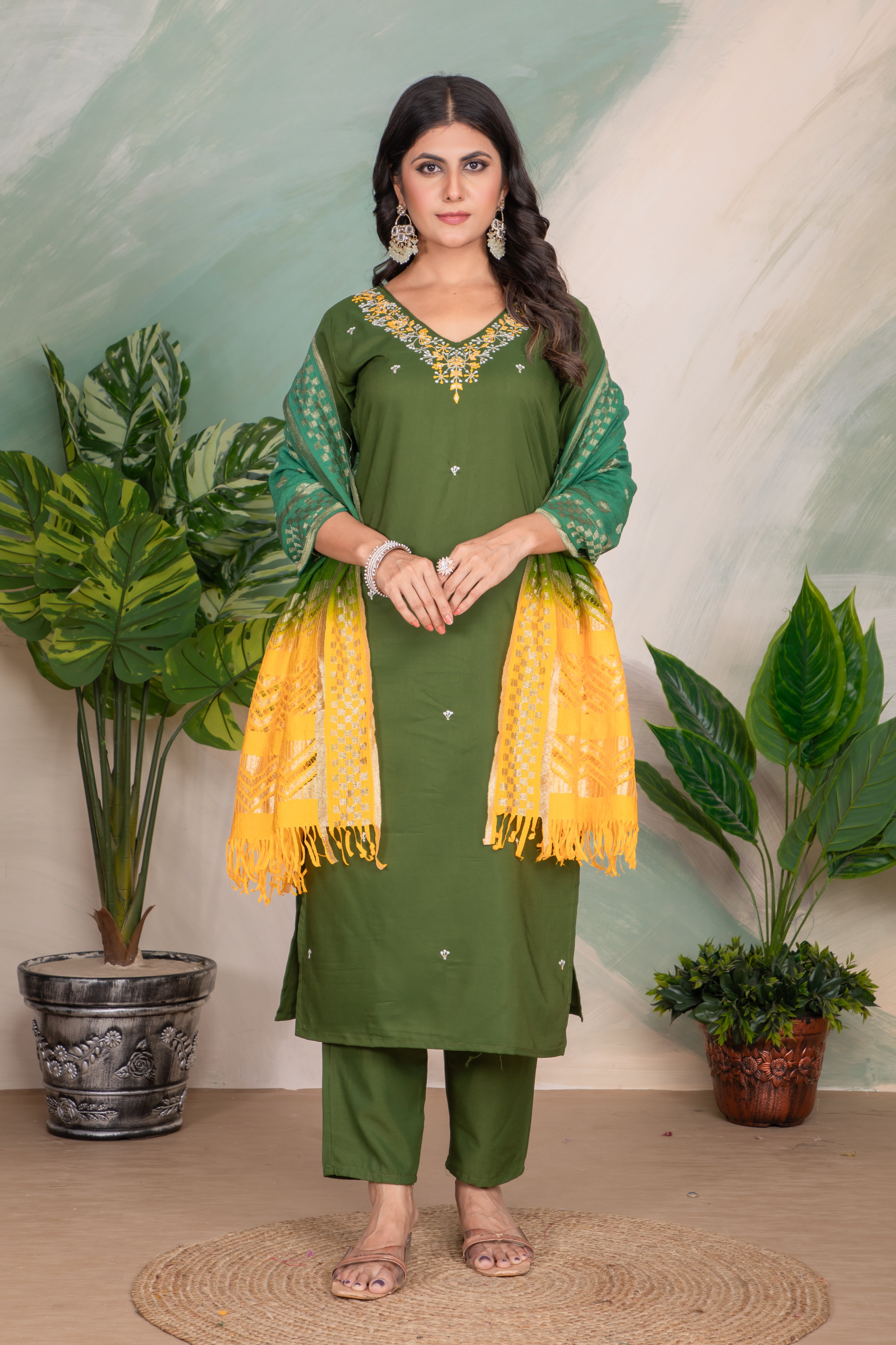 Luxe Elegance – Roman Silk Kurti Set with Two-Tone Russel Dupatta